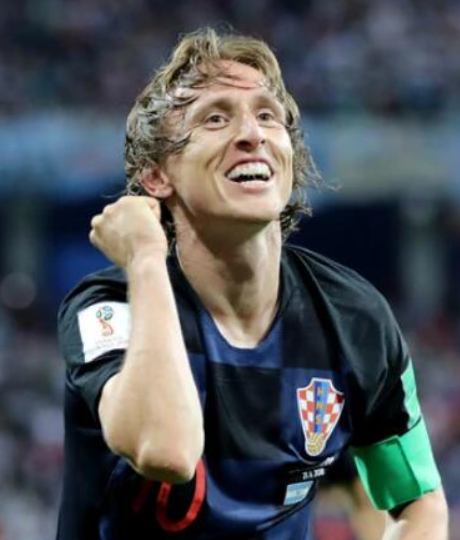 莫德里奇离队：皇马中场变革与领袖真空的双重困境